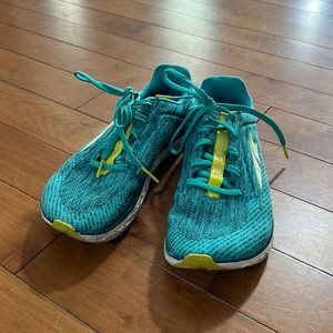 Altra Escalante Running Shoes size 8